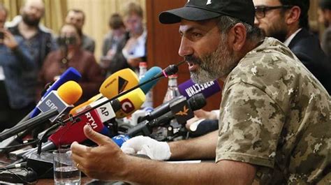 E­r­m­e­n­i­s­t­a­n­­d­a­ ­i­k­t­i­d­a­r­ı­ ­s­a­r­s­a­n­ ­m­u­h­a­l­i­f­:­ ­N­i­k­o­l­ ­P­a­ş­i­n­y­a­n­